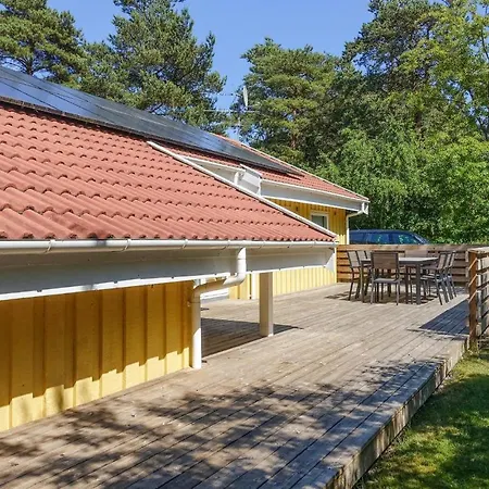 Stunning In Aakirkeby With Kitchen Feriehus