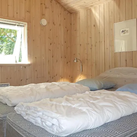 Fantastisk Hjem I Aakirkeby Med Sauna *