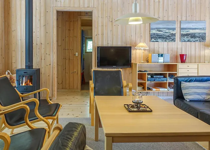 Stunning In Aakirkeby With Kitchen