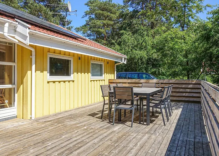 Stunning In Aakirkeby With Kitchen Сasa de vacaciones Vester Somarken
